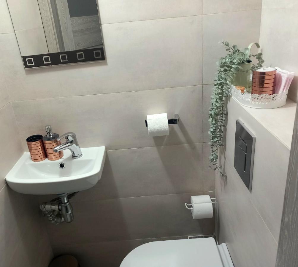 Hola Apartamenty Piotrkowska Łódź Exterior foto